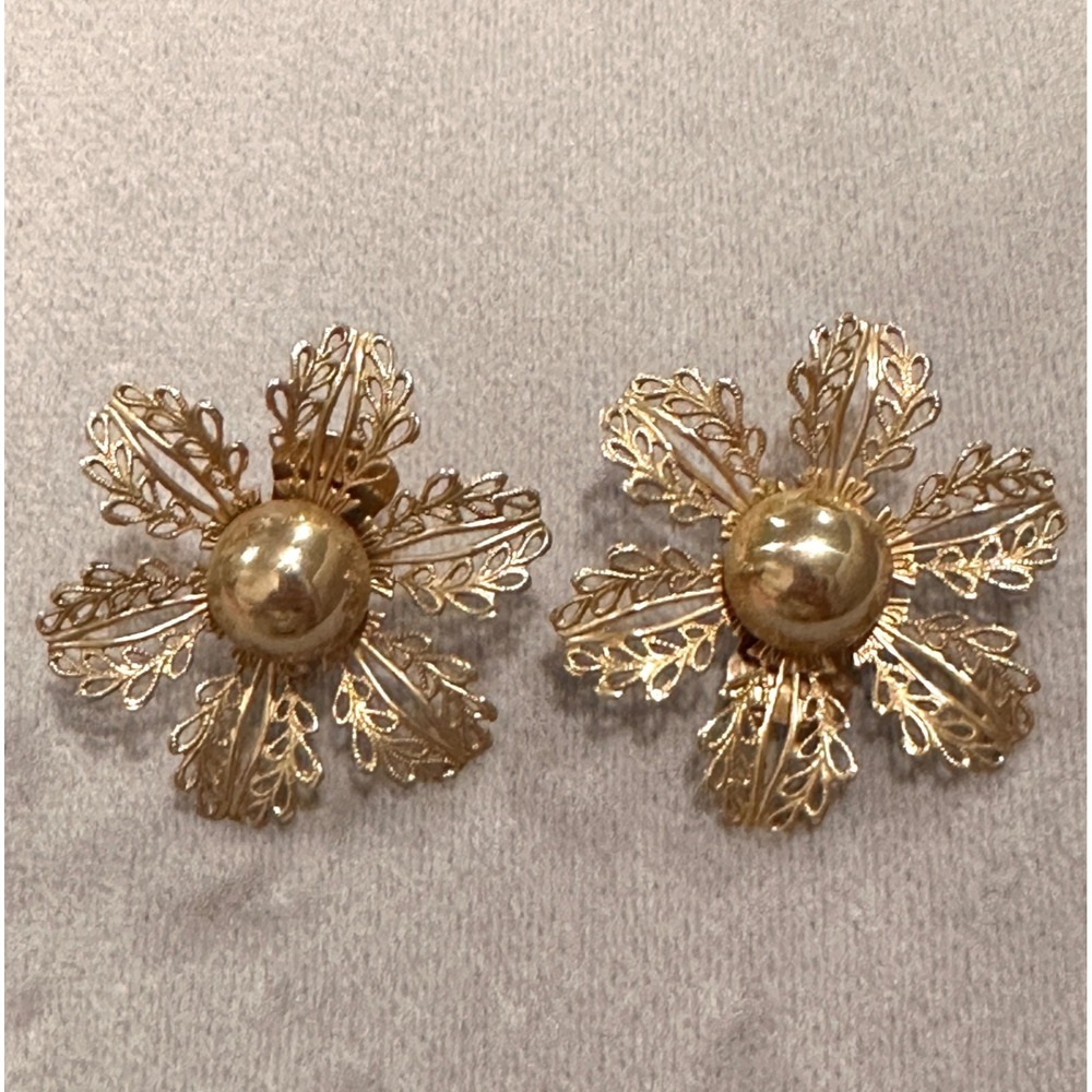 Vintage Gold-Tone Filigree Starburst Flower Floral MCM Clip-on Earrings
